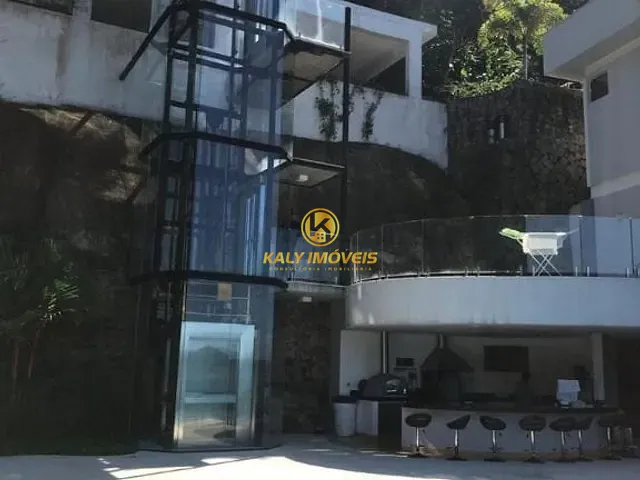 Casa com 2500m² 4 quartos e 7 banheiros, à venda, no bairro Barra Seca (Praias Vermelha e Alto) em Ubatuba