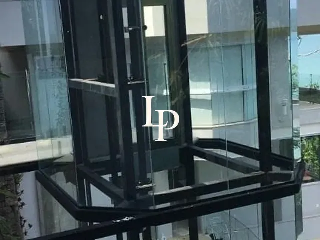Casa com 2500m² 4 quartos e 7 banheiros, à venda, no bairro Barra Seca (Praias Vermelha e Alto) em Ubatuba