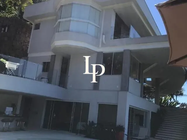 Casa com 2500m² 4 quartos e 7 banheiros, à venda, no bairro Barra Seca (Praias Vermelha e Alto) em Ubatuba