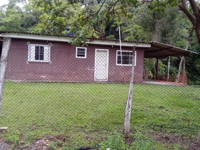 Casa 2 quartos e 2 banheiros, para alugar, no bairro Jardim Paineira em Itaquaquecetuba
