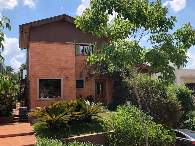 Casa com 512m² 3 quartos e 5 banheiros, à venda, no bairro Moinho Velho em Cotia