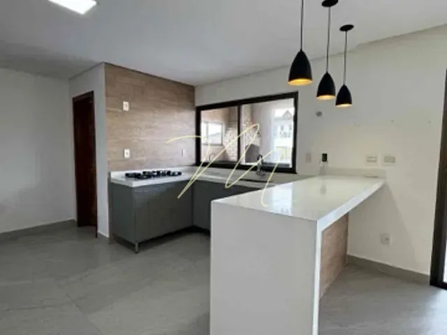Casa 3 quartos e 1 banheiro, à venda, no bairro Olivença em Ilhéus