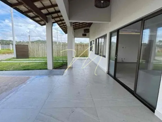 Casa 3 quartos e 1 banheiro, à venda, no bairro Olivença em Ilhéus