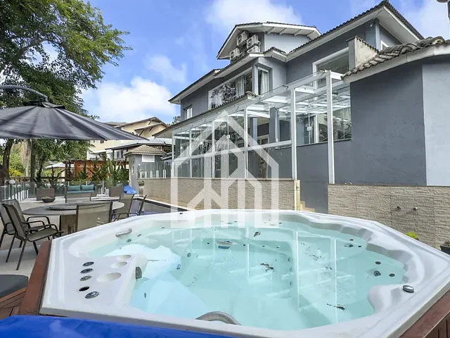 Casa com 1015m² 3 quartos e 4 banheiros, à venda ou para alugar, no bairro Roseira em Mairiporã