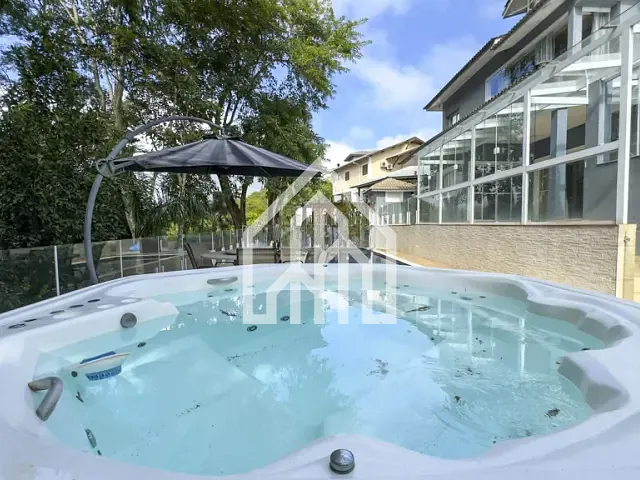 Casa com 1015m² 3 quartos e 4 banheiros, à venda ou para alugar, no bairro Roseira em Mairiporã