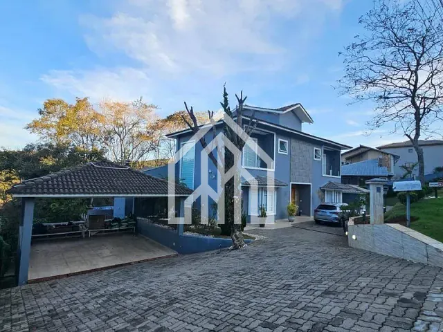 Casa com 1015m² 3 quartos e 4 banheiros, à venda ou para alugar, no bairro Roseira em Mairiporã