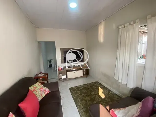 Casa 2 quartos e 2 banheiros, à venda, no bairro Jardim Brasil em Registro