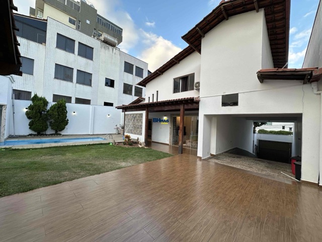 Casa 5 quartos e 3 banheiros, à venda ou para alugar, no bairro Castelo em Belo Horizonte