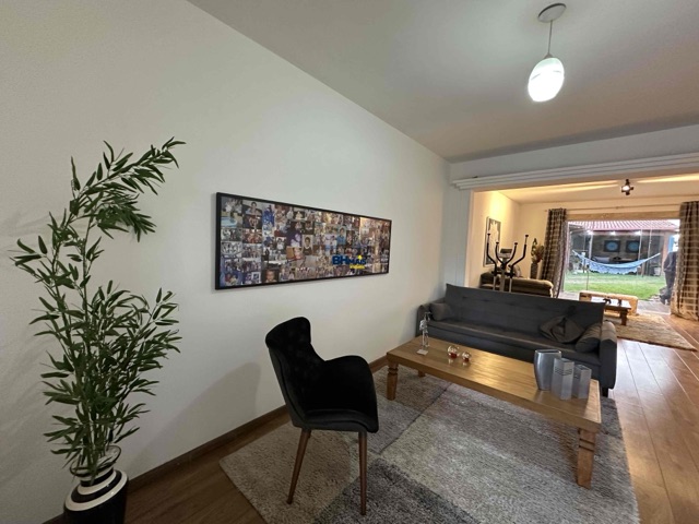 Casa 5 quartos e 3 banheiros, à venda ou para alugar, no bairro Castelo em Belo Horizonte