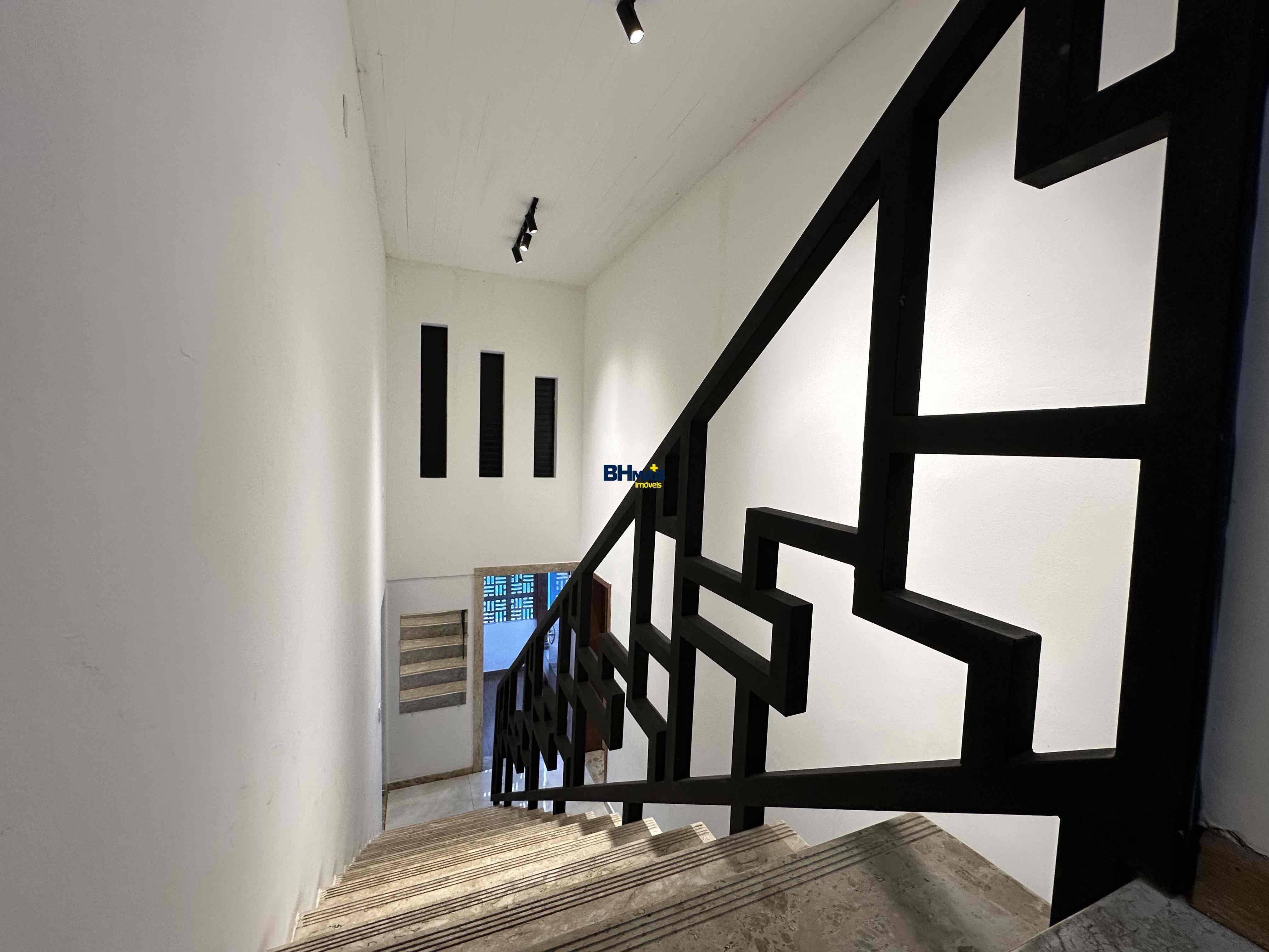 Casa à venda e aluguel com 5 quartos, 500m² - Foto 13
