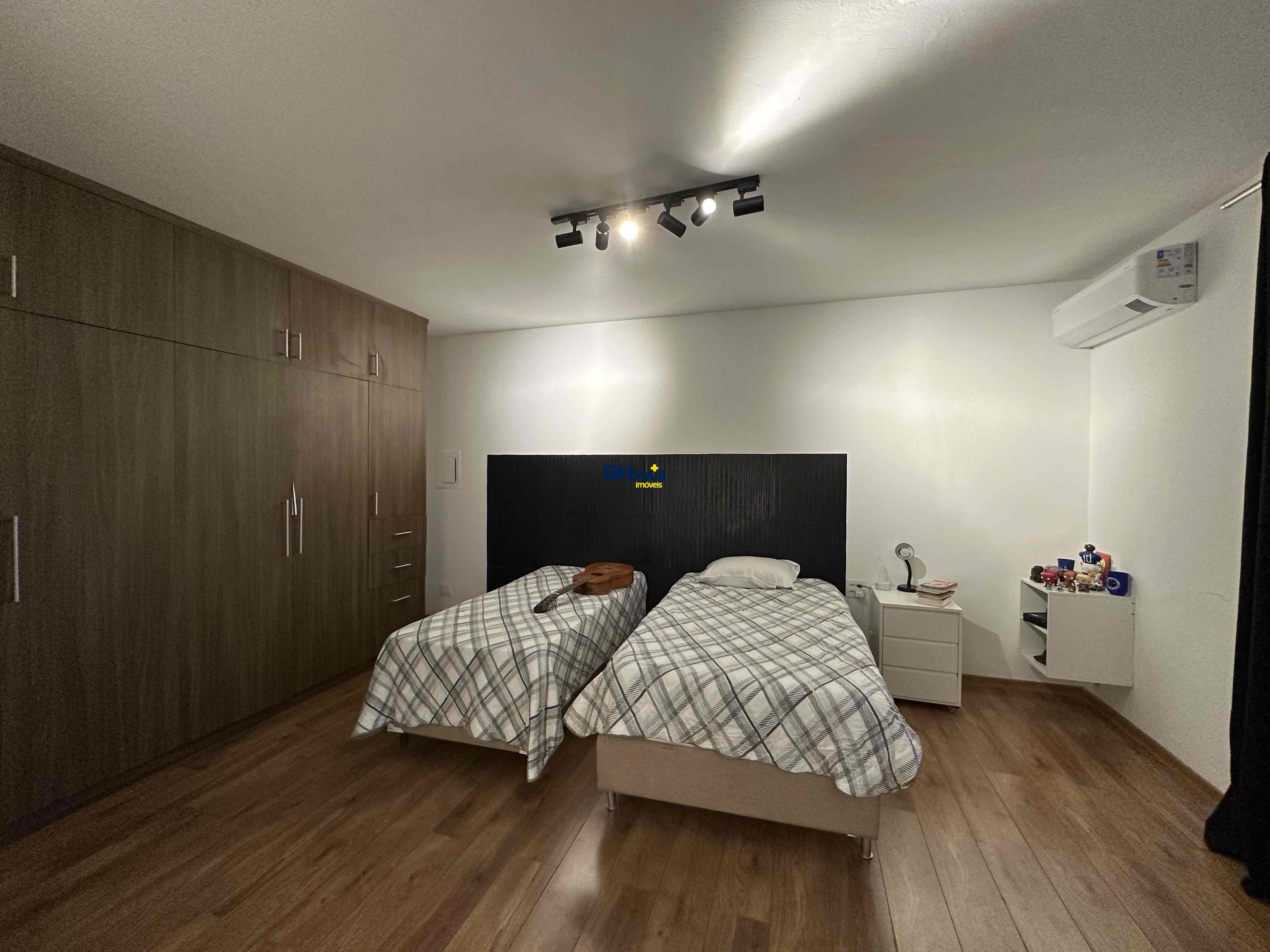Casa à venda e aluguel com 5 quartos, 500m² - Foto 22