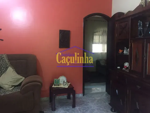 Casa com 110m² 3 quartos e 2 banheiros, à venda, no bairro Oficinas Velhas em Barra do Piraí