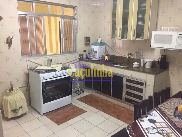 Casa com 110m² 3 quartos e 2 banheiros, à venda, no bairro Oficinas Velhas em Barra do Piraí