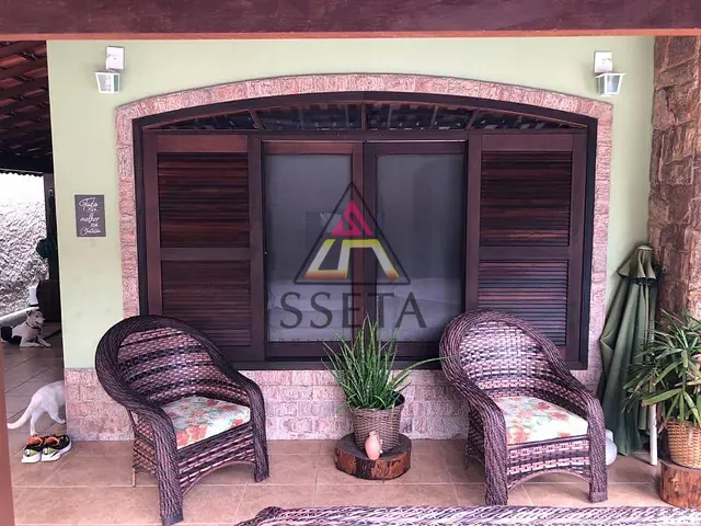 Casa 4 quartos e 1 banheiro, à venda, no bairro Centro em Guapimirim