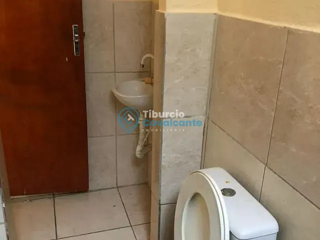 Casa 2 quartos e 1 banheiro, à venda, no bairro Parque São João em Maranguape
