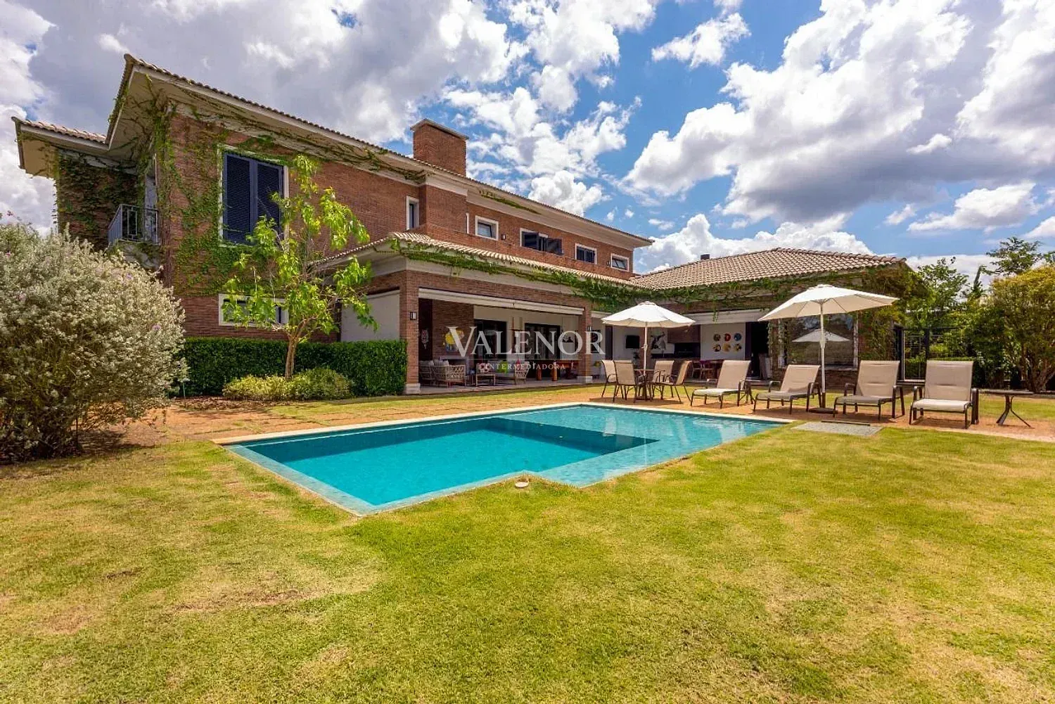 Casa, 4 quartos, 3000 m² - Foto 1