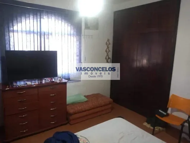 Casa com 458m² 4 quartos e 2 banheiros, à venda, no bairro Jardim das Indústrias em São José dos Campos