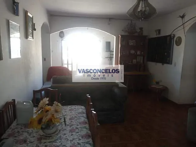 Casa com 458m² 4 quartos e 2 banheiros, à venda, no bairro Jardim das Indústrias em São José dos Campos