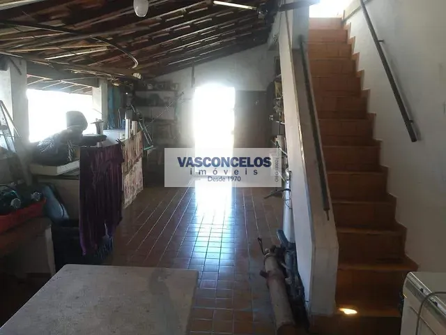 Casa com 458m² 4 quartos e 2 banheiros, à venda, no bairro Jardim das Indústrias em São José dos Campos