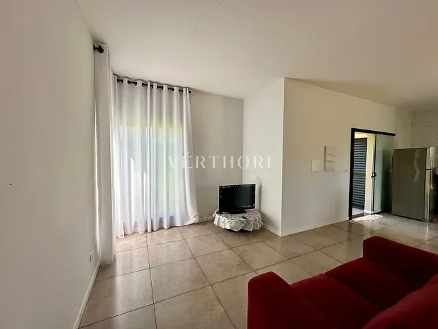 Casa com 1250m² 2 quartos e 3 banheiros, à venda, no bairro Esperança em Londrina