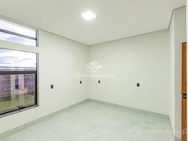 Casa com 250m² 3 quartos e 2 banheiros, à venda, no bairro QUATRO ESTAÇÕES BOULEVARD em Sinop