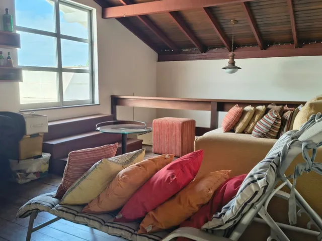 Casa 2 quartos e 2 banheiros, para alugar, no bairro Estreito em Florianópolis