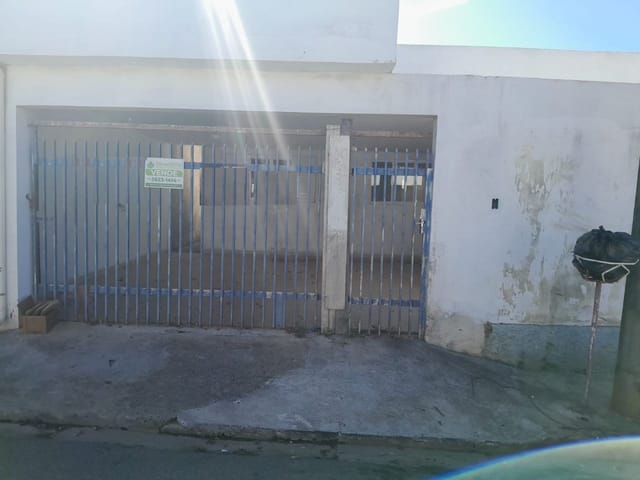 Casa com 230m² 3 quartos e 2 banheiros, à venda, no bairro Jardim Crepusculo em São João da Boa Vista