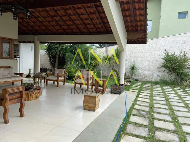 Casa 3 quartos e 3 banheiros, à venda, no bairro Lagos de Santa Helena em Bragança Paulista