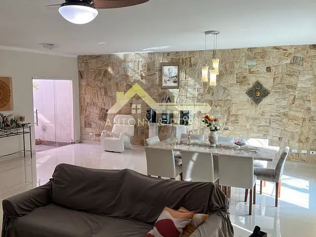Casa com 432m² 3 quartos e 2 banheiros, à venda, no bairro Vila Augusta em Guarulhos