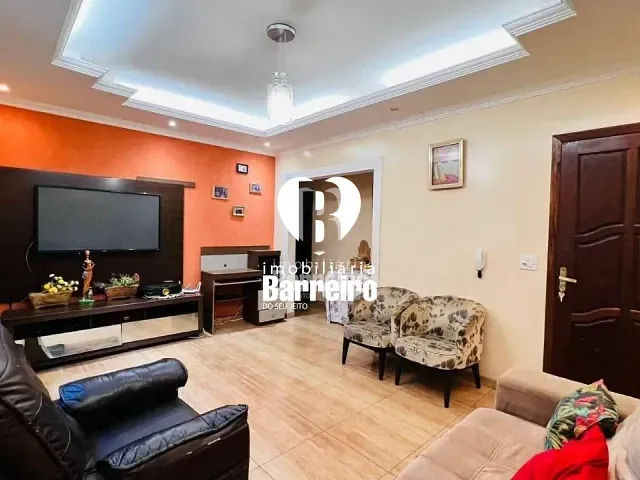 Casa com 300m² 3 quartos e 2 banheiros, à venda, no bairro Araguaia em Belo Horizonte