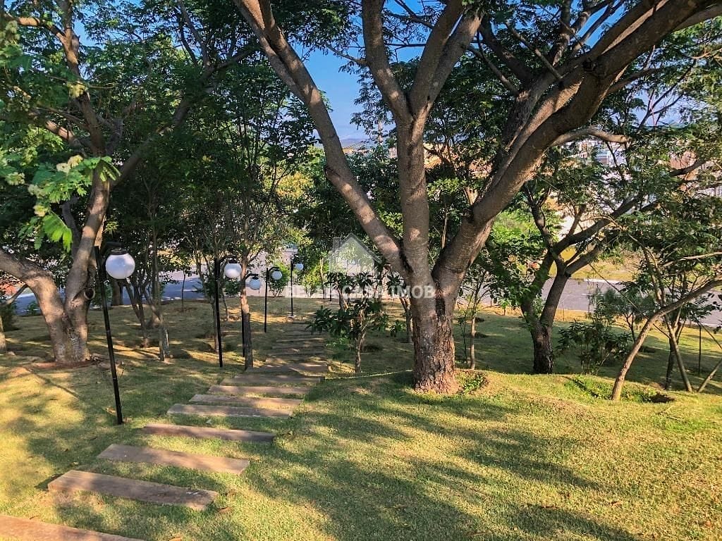Casa à venda com 3 quartos, 200m² - Foto 47