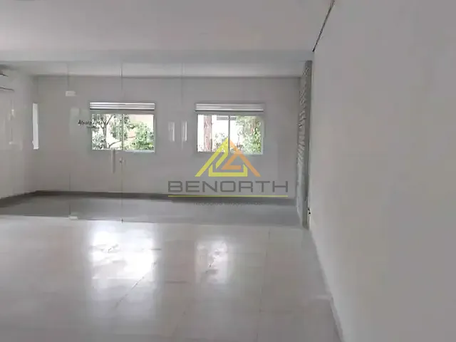 Casa com 480m², para alugar, no bairro Aclimação em São Paulo