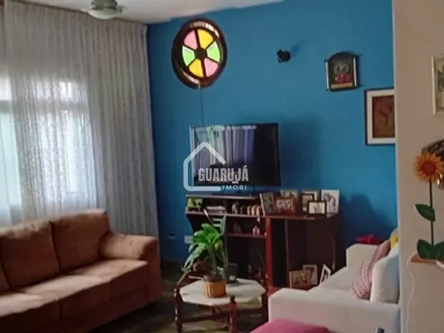 Casa 3 quartos e 2 banheiros, à venda, no bairro Vila Santa Rosa em Guarujá