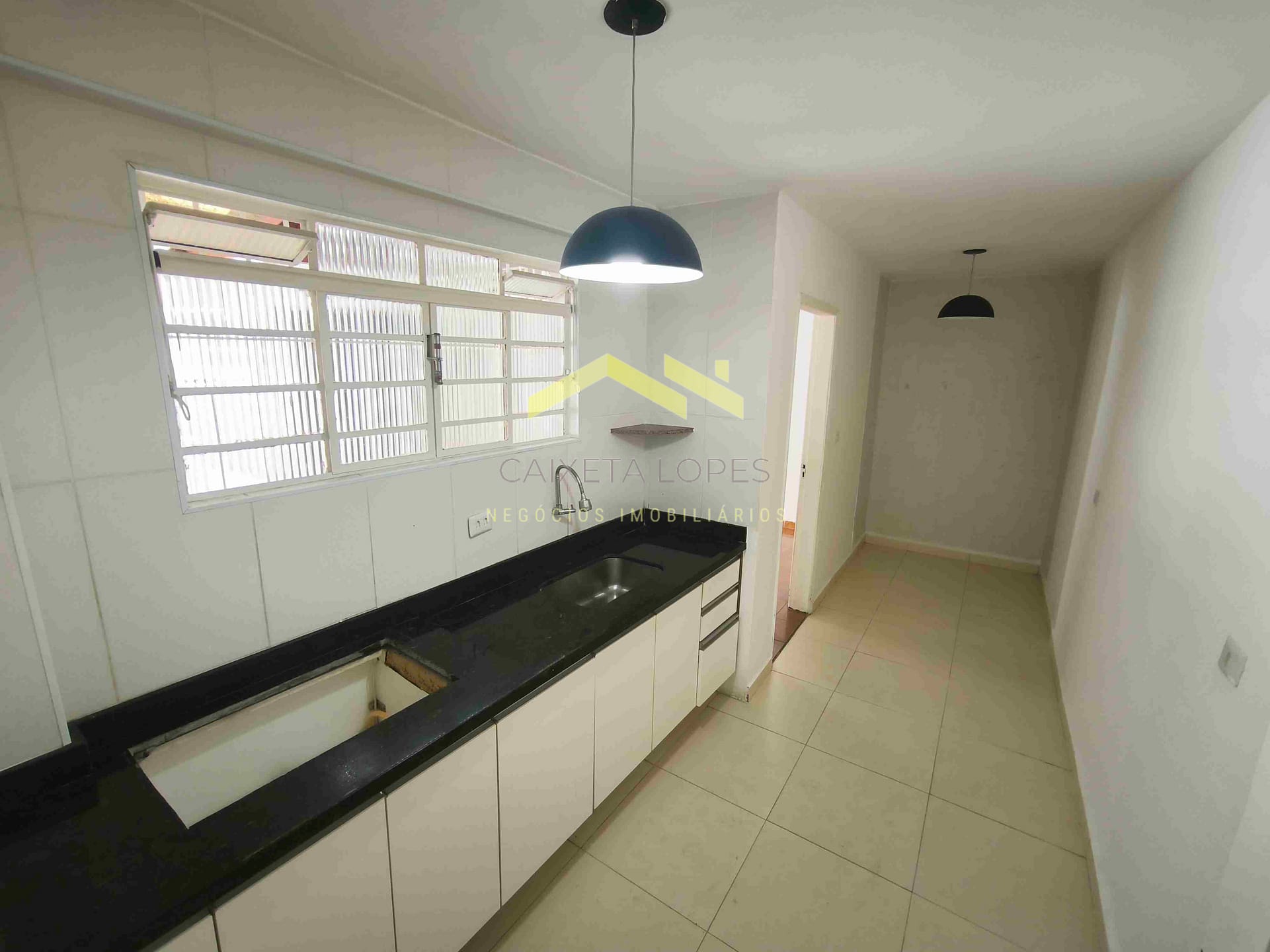 Casa para alugar com 2 quartos, 70m² - Foto 12