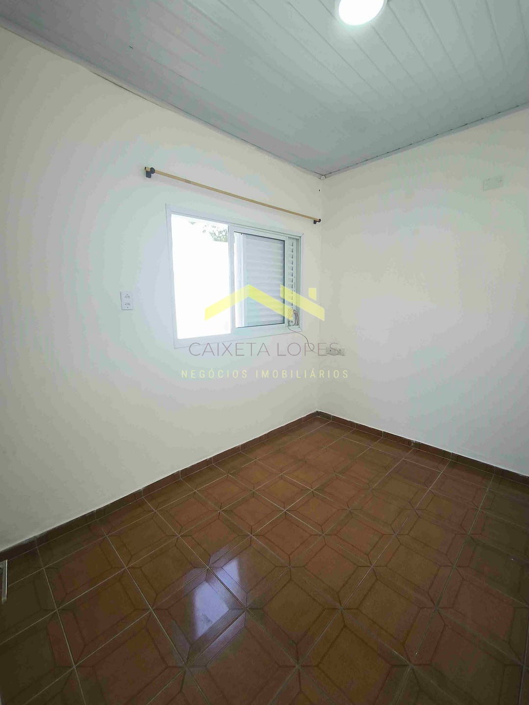Casa para alugar com 2 quartos, 70m² - Foto 17