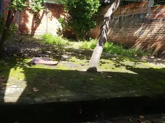 Casa com 300m² 2 quartos e 2 banheiros, à venda, no bairro Primavera em Teresina