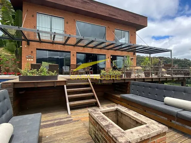 Casa com 1451m² 5 quartos e 1 banheiro, à venda, no bairro Pedra Azul em Aracê