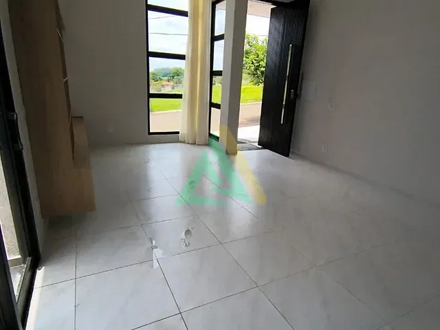 Casa com 300m² 3 quartos e 3 banheiros, à venda, no bairro Residencial Vila Toscana em Mogi Mirim