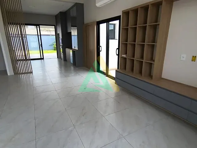 Casa com 300m² 3 quartos e 3 banheiros, à venda, no bairro Residencial Vila Toscana em Mogi Mirim