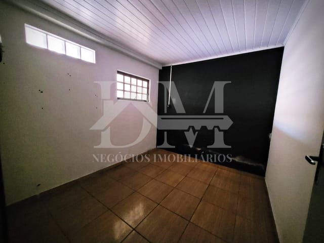 Casa 3 quartos e 1 banheiro, à venda, no bairro Vila Kennedy em Jaguariaíva