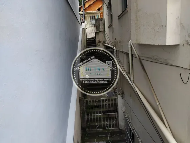 Casa com 40m² 1 quarto e 1 banheiro, para alugar, no bairro Santa Catarina em Juiz de Fora