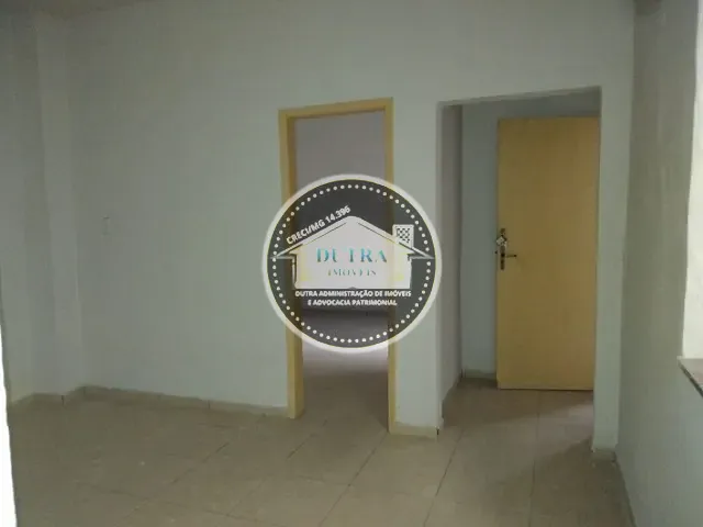 Casa com 40m² 1 quarto e 1 banheiro, para alugar, no bairro Santa Catarina em Juiz de Fora