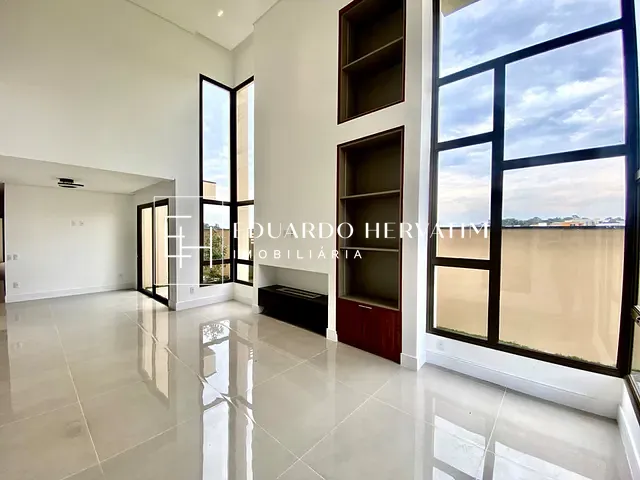 Casa 3 quartos e 5 banheiros, à venda, no bairro Loteamento Brisas do Lago em Jundiaí