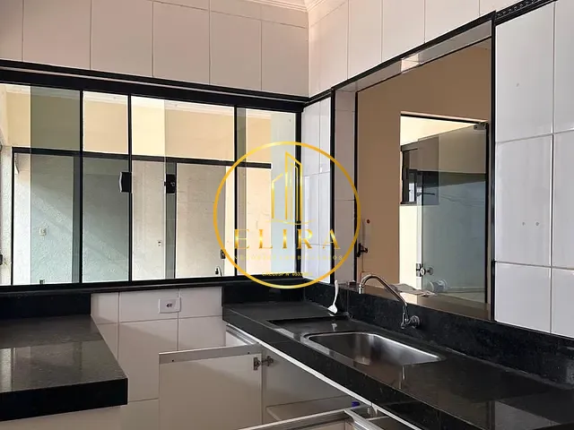 Sobrado com 252m² 4 quartos e 4 banheiros, à venda, no bairro Jardim Europa I em Santa Bárbara D'Oeste