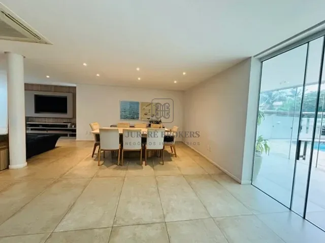 Casa com 450m² 3 quartos e 4 banheiros, à venda, no bairro Jurerê Internacional em Florianópolis