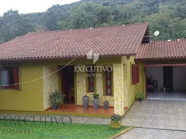 Casa com 600m² 3 quartos e 1 banheiro, à venda, no bairro Arroio Grande em Arroio Do Meio