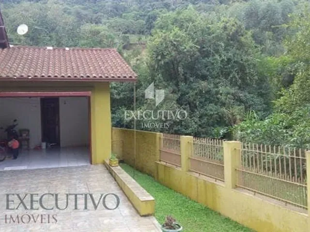 Casa com 600m² 3 quartos e 1 banheiro, à venda, no bairro Arroio Grande em Arroio Do Meio