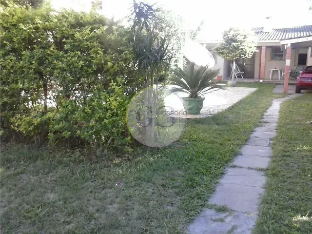 Casa 1 quarto e 2 banheiros, à venda, no bairro Laranjal em Pelotas