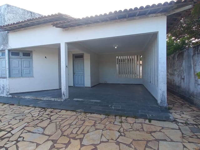 Casa com 414m² 3 quartos e 3 banheiros, à venda, no bairro Coroa do Meio em Aracaju