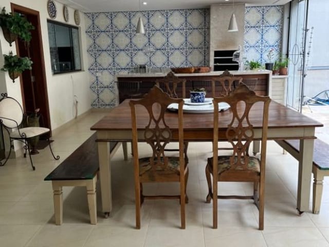 Casa com 507m² 4 quartos e 4 banheiros, à venda, no bairro Esperança em Londrina